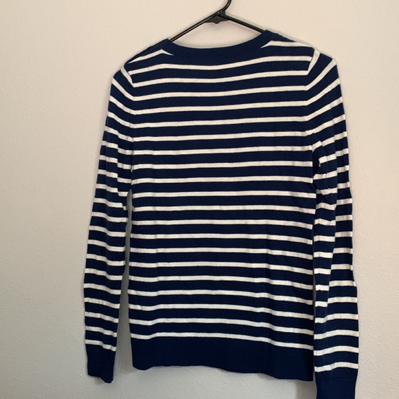 Wool sweater with whale - Picture 3 of 4